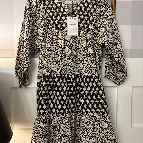 Girls Zara Black and Cream Patterned Dress Size 9 - Picture 2 of 6